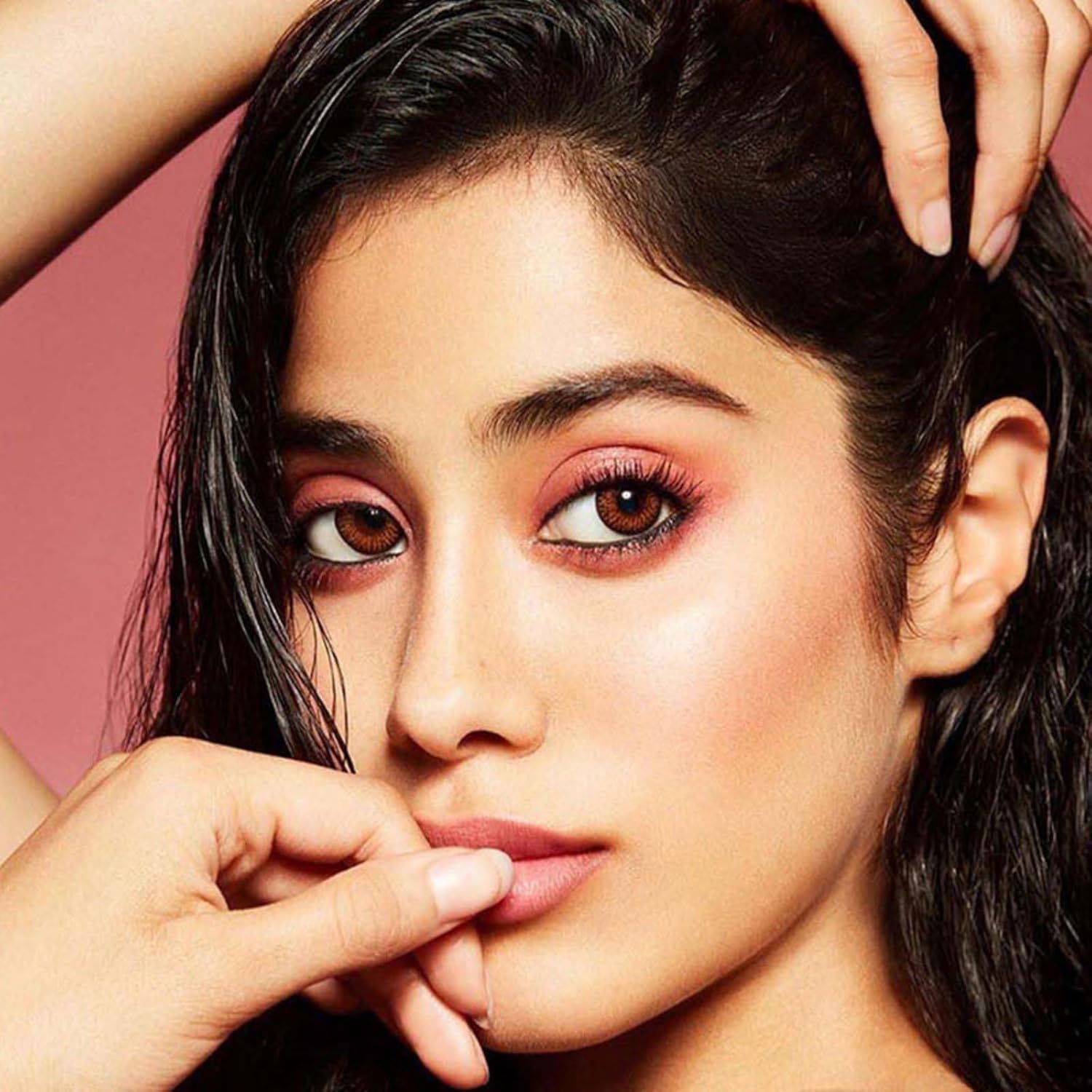 Nykaa Eyes On Me! 10-In-1 Eyeshadow Palette - Daydreaming, Multicolor, Shimmery