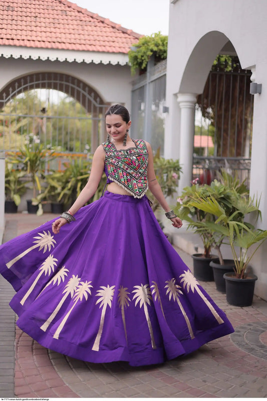 LW 7171 ROMAN KUTCHI GAMTHI EMBROIDERED LEHENGA