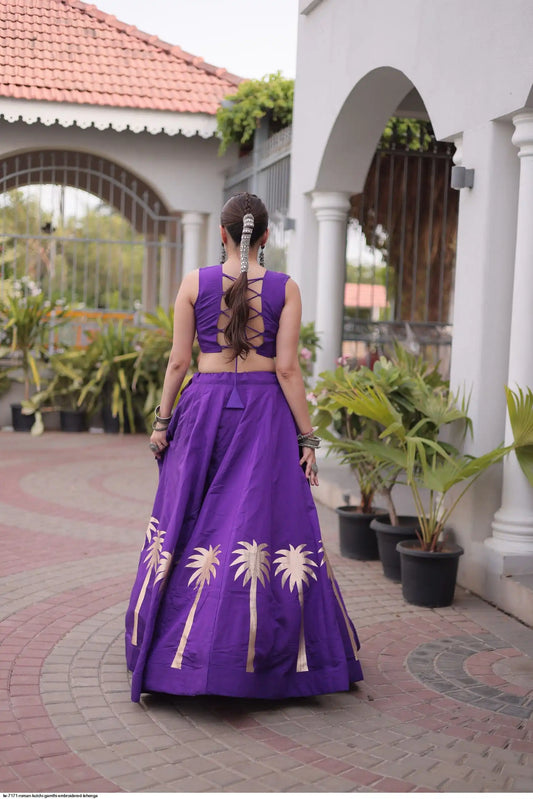 LW 7171 ROMAN KUTCHI GAMTHI EMBROIDERED LEHENGA